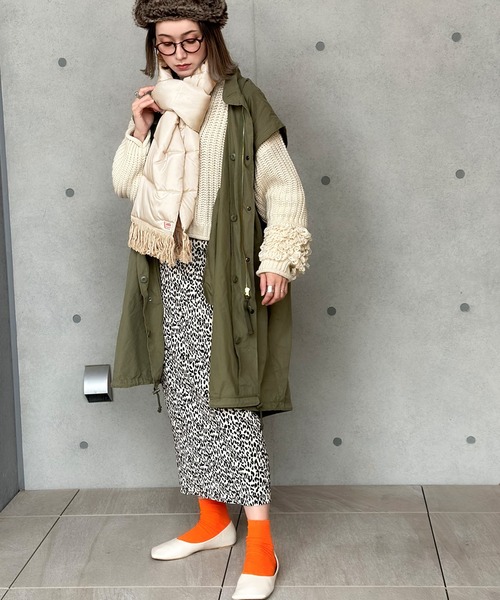 Java（ジャバ）の「《JaVaジャバ コラボ》軽くてあったか。ボリューム中綿マフラー（マフラー・レディース・アイボリー/モカ/ブラック/グレイッシュベージュ・FREE）」の8枚目の写真