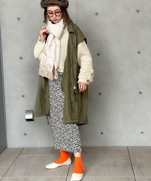 Java（ジャバ）の「《JaVaジャバ コラボ》軽くてあったか。ボリューム中綿マフラー（マフラー・レディース・アイボリー/モカ/ブラック/グレイッシュベージュ・FREE）」の9枚目の写真