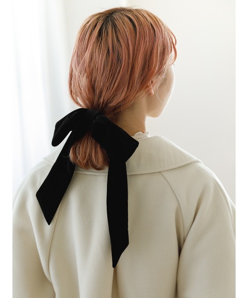 SLURR（スラ―）の「ベロアリボンポニー（ヘアゴム・レディース・ブラック/ベージュ・FREE）」の5枚目の写真