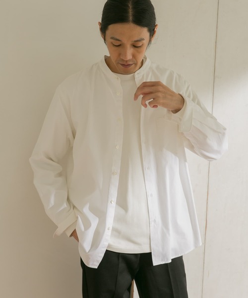 URBAN RESEARCH DOORS（アーバンリサーチドアーズ）の「シルキーオックスバンドカラーシャツ（シャツ/ブラウス・メンズ・オリーブ/ピンクベージュ/ネイビー/ホワイト・38/40）」の22枚目の写真