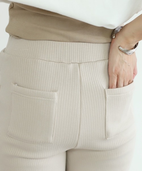reca(レカ)の「ぬくぬく暖か!美シルエット裏起毛セミワイドリブパンツ(その他パンツ・レディース・モカ/ブラック/グレイッシュベージュ/チャコール/ネイビー/ヘザーグレー/オリーブ/ブラウン/ワイン・M/MT/XL/L)」の11枚目の写真