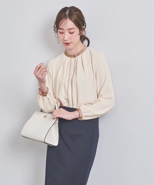 UNITED ARROWS（ユナイテッドアローズ）の「バイカラー パイピング ブラウス（シャツ/ブラウス・レディース・オフホワイト/ダークグレー/ネイビー/ライトグレー/その他7/その他1/ライトピンク/ライトブルー/その他5/その他3/その他9/ナチュラル/その他8/その他2/その他6/その他10・FREE）」の11枚目の写真