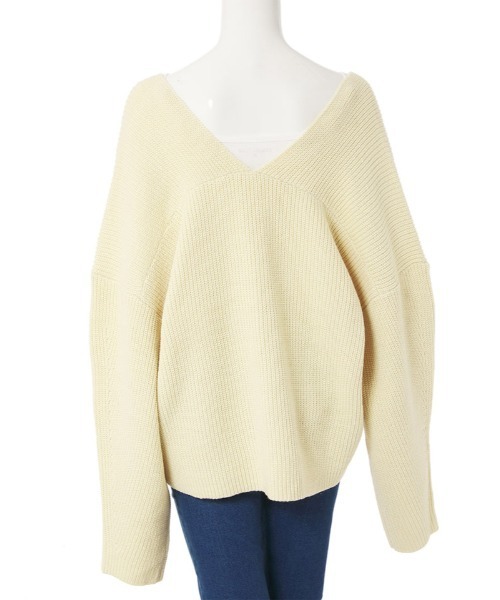 fifth(フィフス)の「深Vネックルーズニット(ニット/セーター・レディース・ブラック/ブラウン/ライトベージュ・SMALL/MEDIUM)」の6枚目の写真