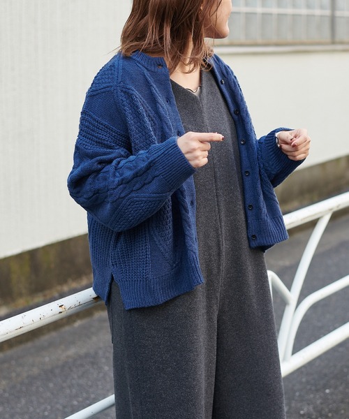 PUAL CE CIN（ピュアルセシン）の「ケーブルニットカーディガン（カーディガン/ボレロ・レディース・ブラウン/グレー/ブルー/スミクロ・FREE）」の12枚目の写真