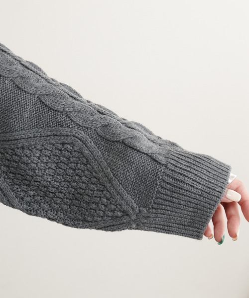 PUAL CE CIN（ピュアルセシン）の「ケーブルニットカーディガン（カーディガン/ボレロ・レディース・ブラウン/グレー/ブルー/スミクロ・FREE）」の7枚目の写真