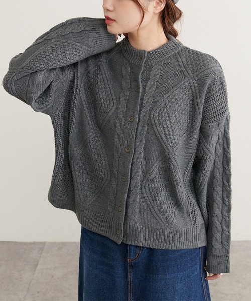 PUAL CE CIN（ピュアルセシン）の「ケーブルニットカーディガン（カーディガン/ボレロ・レディース・ブラウン/グレー/ブルー/スミクロ・FREE）」の19枚目の写真