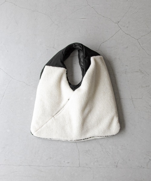 beta post(ベータポスト)の「beta post insulation boa vest bag(その他アウター・メンズ・ブラック・FREE)」の2枚目の写真