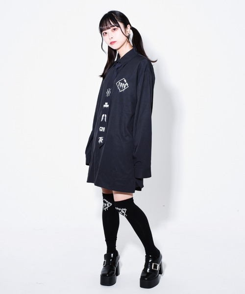 TRAVAS TOKYO（トラバス トウキョウ）の「『TRAVAS TOKYO/トラバス トーキョー』Mad cherubim shirts/ネクタイ付き バックプリントシャツ（シャツ/ブラウス・レディース・ホワイト/ブラック・FREE）」の3枚目の写真