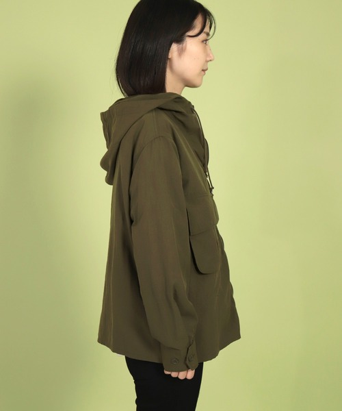 D.M.G.（ドミンゴ）の「[D.M.G / ディーエムジー] スタナータッサー 　ジップブルゾンパーカー（ブルゾン・レディース・オリーブ/ブラック・3/2）」の3枚目の写真