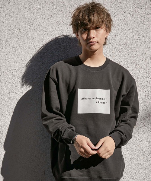 JUNRED(ジュンレッド)の「【男子くろーぜっと。× JUNRed】コラボスウェット(スウェット・メンズ・ホワイト/ブラック/ネイビー・S/M/L)」の2枚目の写真