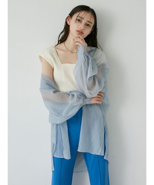 MURUA(ムルーア)の「シアーシャイニーボリュームシャツ(シャツ/ブラウス・レディース・ブルー/グレー/オレンジ/ホワイト・FREE)」の8枚目の写真