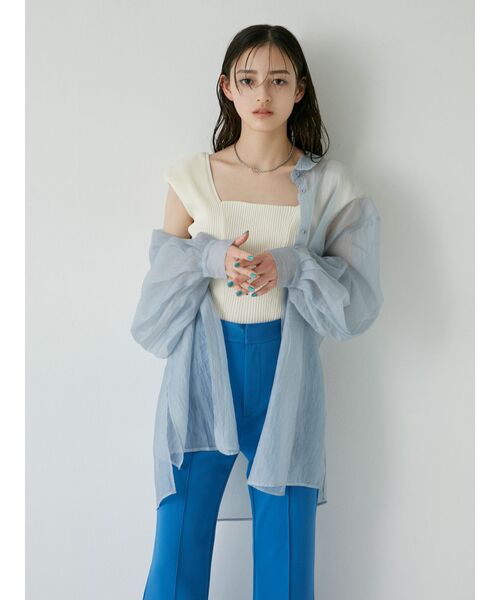 MURUA(ムルーア)の「シアーシャイニーボリュームシャツ(シャツ/ブラウス・レディース・ブルー/グレー/オレンジ/ホワイト・FREE)」の11枚目の写真