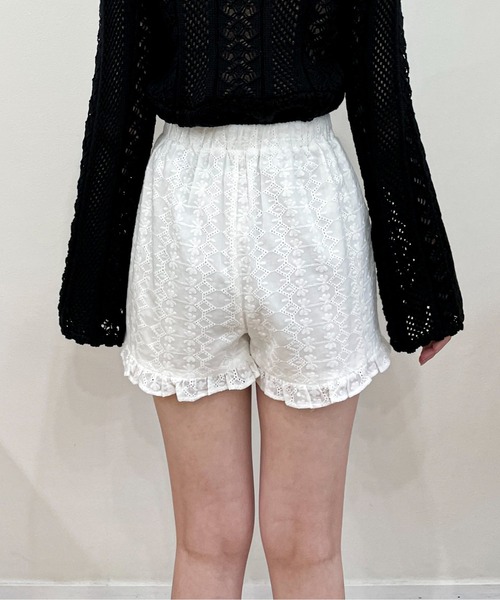 EPIMI E'PIMMY(エピミエピミー)の「〈Set upにも〉コットンレースショートパンツ(その他パンツ・レディース・ベージュ/ブラック/オフホワイト・MEDIUM)」の16枚目の写真