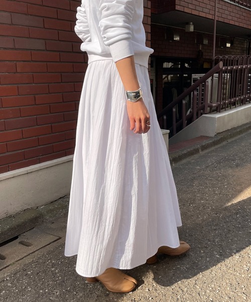 SHENERY（シーナリー）の「タックギャザーロングスカート（スカート・レディース・ブラック/ホワイト・FREE）」の4枚目の写真