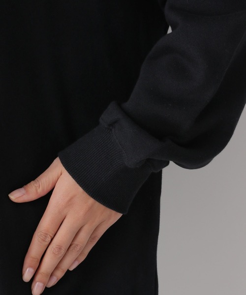 LEPSIM(レプシィム)の「アソート裏毛ロゴプルオーバー 261192(スウェット・レディース・ブラック/ブルー/オフホワイト・FREE)」の5枚目の写真