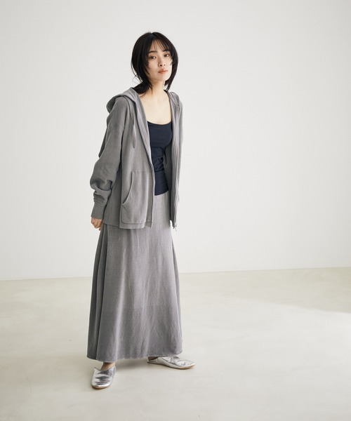 SALON adam et rope'(サロン アダム エ ロペ)の「【極上の肌ざわり】フードパーカー -CreamyCotton /クリーミーコットン-(パーカー・レディース・パープル/グレー/オフホワイト/イエロー・FREE)」の21枚目の写真