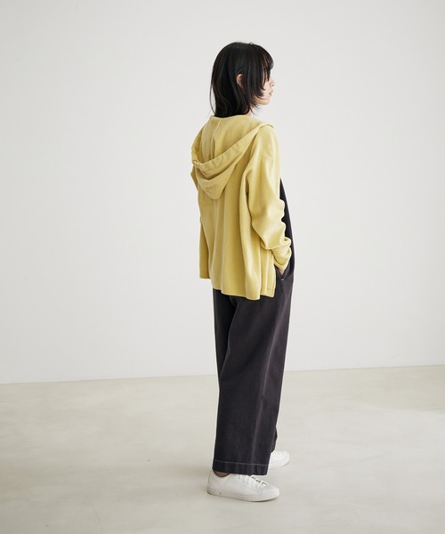 SALON adam et rope'(サロン アダム エ ロペ)の「【極上の肌ざわり】フードパーカー -CreamyCotton /クリーミーコットン-(パーカー・レディース・パープル/グレー/オフホワイト/イエロー・FREE)」の5枚目の写真