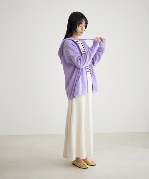 SALON adam et rope'(サロン アダム エ ロペ)の「【極上の肌ざわり】フードパーカー -CreamyCotton /クリーミーコットン-(パーカー・レディース・パープル/グレー/オフホワイト/イエロー・FREE)」の17枚目の写真