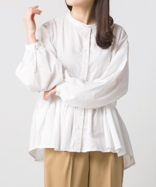 OMNES（オムネス）の「塩縮加工 タイプライター 裾ギャザーバンドカラーシャツ（シャツ/ブラウス・レディース・ホワイト/スカイブルー系/ベージュ/ブラウン/ブラック・FREE）」の16枚目の写真