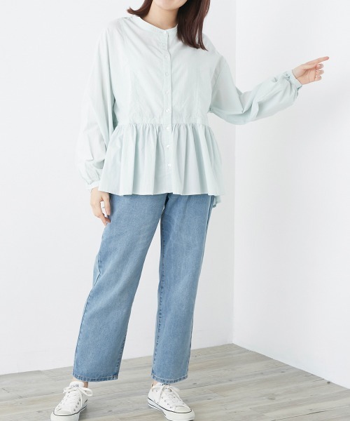 OMNES（オムネス）の「塩縮加工 タイプライター 裾ギャザーバンドカラーシャツ（シャツ/ブラウス・レディース・ホワイト/スカイブルー系/ベージュ/ブラウン/ブラック・FREE）」の21枚目の写真