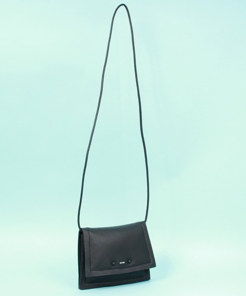 Beau're（ヴュレ）の「BEAURE ヴュレ カウレザー ボンディング フラップ ショルダーバッグ（ショルダーバッグ・レディース・サックスブルー/ホワイト/ブラック/キャメル・FREE）」の7枚目の写真