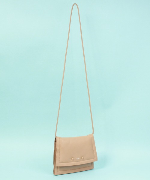 Beau're（ヴュレ）の「BEAURE ヴュレ カウレザー ボンディング フラップ ショルダーバッグ（ショルダーバッグ・レディース・サックスブルー/ホワイト/ブラック/キャメル・FREE）」の8枚目の写真