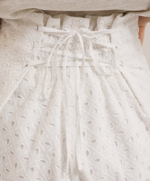 one after another NICE CLAUP（ワンアフターアナザーナイスクラップ）の「スタイルアップが叶うバックレースアップショートパンツ（その他パンツ・レディース・ホワイト系その他/ブラック/ピンク・FREE）」の15枚目の写真