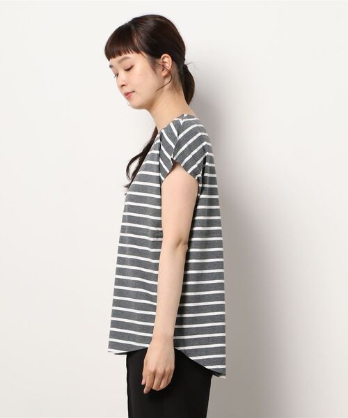 PREFERIR(プレフェリール)の「フレンチスリーブ ボーダーTシャツ(Tシャツ/カットソー・レディース・チャコールグレー/ブラック/ネイビー・FREE)」の4枚目の写真