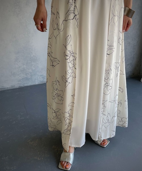 &g'aime（アンジェム）の「【&g’aime】花柄フレアスカート（スカート・レディース・ホワイト/ブラック・FREE）」の16枚目の写真