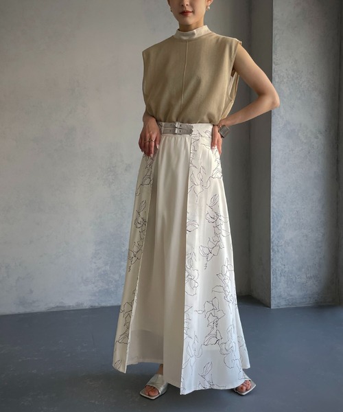 &g'aime（アンジェム）の「【&g’aime】花柄フレアスカート（スカート・レディース・ホワイト/ブラック・FREE）」の7枚目の写真