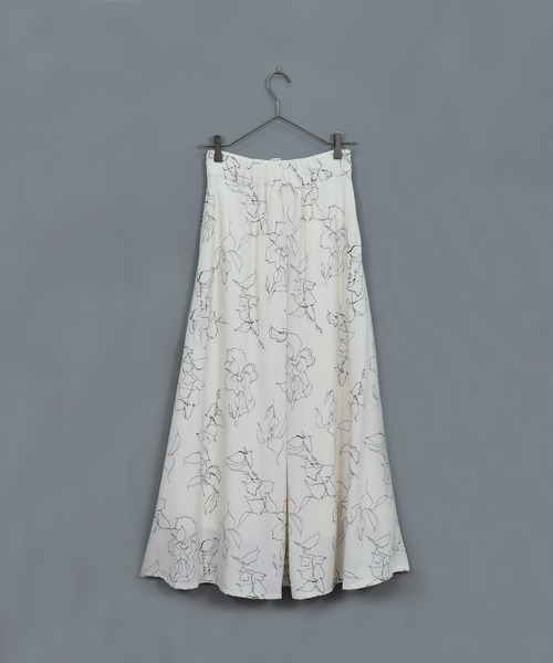 &g'aime（アンジェム）の「【&g’aime】花柄フレアスカート（スカート・レディース・ホワイト/ブラック・FREE）」の10枚目の写真