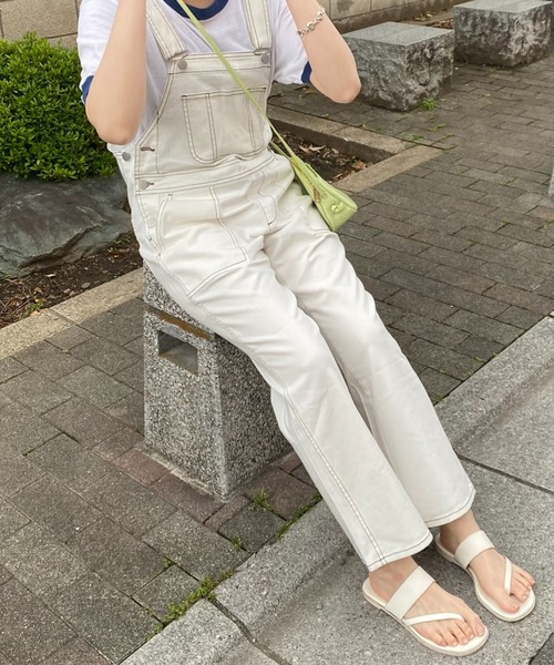 DuKKah（デュカ）の「Dukkah/【低身長向け】フレアオーバーオール（サロペット/オーバーオール・レディース・インディゴブルー/ホワイト/ブラック・X-SMALL）」の21枚目の写真