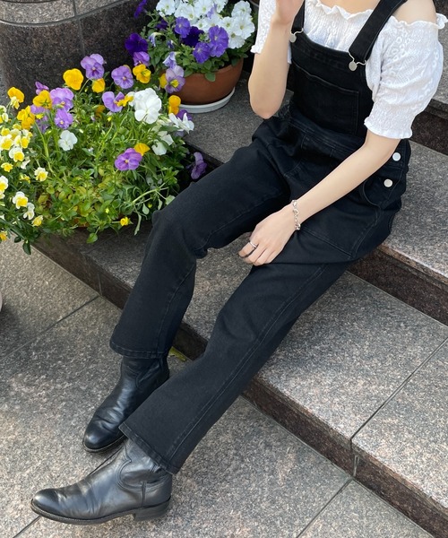 DuKKah（デュカ）の「Dukkah/【低身長向け】フレアオーバーオール（サロペット/オーバーオール・レディース・インディゴブルー/ホワイト/ブラック・X-SMALL）」の4枚目の写真