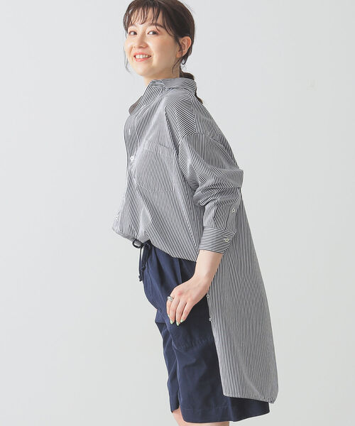 Demi-Luxe BEAMS(デミルクス ビームス)の「TICCA / コットン サイドスリット チュニックシャツ(シャツ/ブラウス・レディース・ホワイト/その他・ONE SIZE)」の2枚目の写真