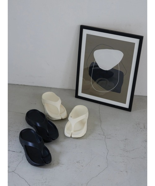 rem closet（レムクローゼット）の「【23.65】足袋トングサンダル VIPER2（サンダル・レディース・ブラック/オフホワイト・24cm/23cm）」の7枚目の写真