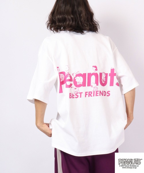 PEANUTS(ピーナッツ)の「PEANUTS スヌーピー ワイドボディー 半袖 Tシャツ 6.2オンス(Tシャツ/カットソー・レディース・ベージュ/カーキ/ホワイト×レッド/ホワイト×グリーン/ホワイト×ブルー/ホワイト×ブラック/ホワイト×グレー/ホワイト系その他/ホワイト×パープル/ホワイト×ピンク/ホワイト系その他4/A/B/グリーン系その他/ベージュ系その他/ホワイト系その他5/ホワイト系その他6/ホワイト系その他7/ホワイト系その他2/ホワイト系その他3/ホワイト系/ホワイト系6/ホワイト系7/ホワイト系2/ホワイト系4/ホワイト系5/ベージュ系その他2/ホワイト系3/ホワイト系1/グリーン系その他2/ベージュ系その他3/ホワイト系8/ホワイト系9/ベージュ系その他4/C/グリーン系その他3/ブラック/ネイビー/グレー・LL/M/L)」の17枚目の写真