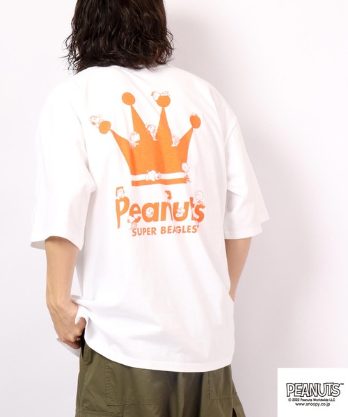 PEANUTS(ピーナッツ)の「PEANUTS スヌーピー ワイドボディー 半袖 Tシャツ 6.2オンス(Tシャツ/カットソー・レディース・ベージュ/カーキ/ホワイト×レッド/ホワイト×グリーン/ホワイト×ブルー/ホワイト×ブラック/ホワイト×グレー/ホワイト系その他/ホワイト×パープル/ホワイト×ピンク/ホワイト系その他4/A/B/グリーン系その他/ベージュ系その他/ホワイト系その他5/ホワイト系その他6/ホワイト系その他7/ホワイト系その他2/ホワイト系その他3/ホワイト系/ホワイト系6/ホワイト系7/ホワイト系2/ホワイト系4/ホワイト系5/ベージュ系その他2/ホワイト系3/ホワイト系1/グリーン系その他2/ベージュ系その他3/ホワイト系8/ホワイト系9/ベージュ系その他4/C/グリーン系その他3/ブラック/ネイビー/グレー・LL/M/L)」の13枚目の写真