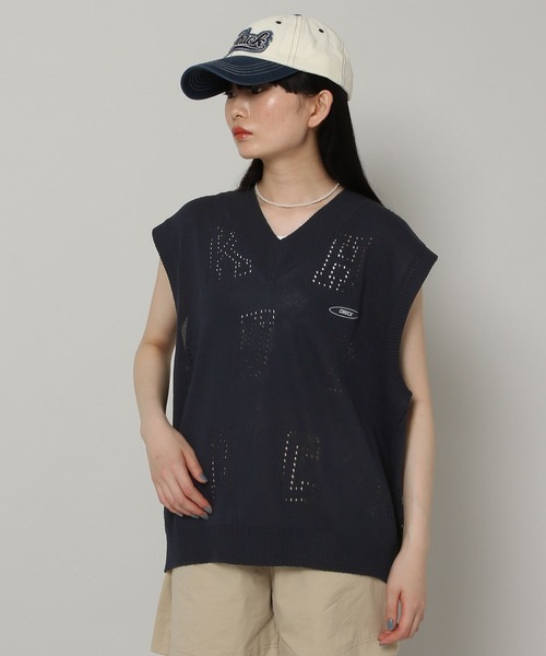 CHUCK(チャック)の「【UNISEX】CHUCK/ALPHABET VEST 2297839(ベスト・レディース・ネイビー/グリーン・FREE)」の8枚目の写真