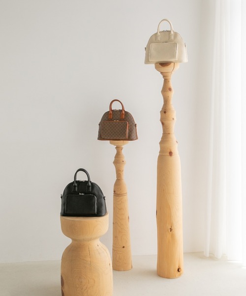LOWRYS FARM（ローリーズファーム）の「５ポケットボストンＢＡＧ　122754（ボストンバッグ・レディース・アイボリー/ブラック/ブラウン・FREE）」の4枚目の写真