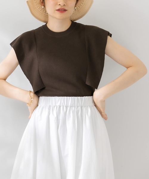 KBF（ケイビーエフ）の「フレアスリーブデザインニット（ニット/セーター・レディース・ブラック/ダークブラウン/ベージュ/グリーン系その他・ONE）」の2枚目の写真