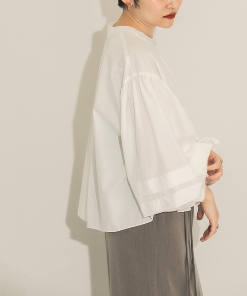 KBF（ケイビーエフ）の「ボリューミーブラウス（シャツ/ブラウス・レディース・ホワイト/カーキ/ブラック・ONE）」の9枚目の写真