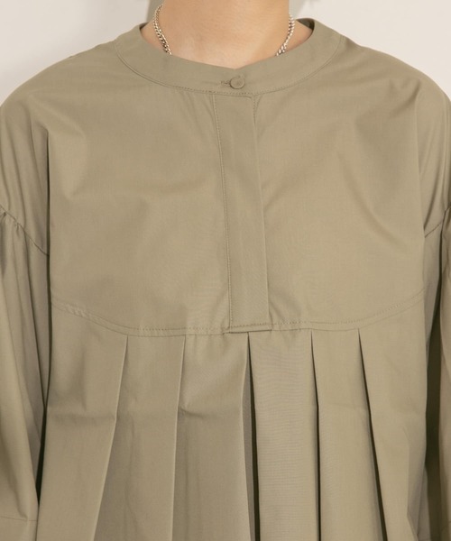 KBF（ケイビーエフ）の「ボリューミーブラウス（シャツ/ブラウス・レディース・ホワイト/カーキ/ブラック・ONE）」の8枚目の写真