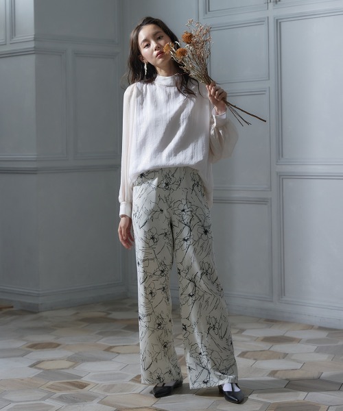 miclat（ミクラ）の「大きいサイズ ボリューム袖シアーブラウス miclat（シャツ/ブラウス・レディース・ホワイト系/ブラック・4L/3L/L/LL）」の16枚目の写真