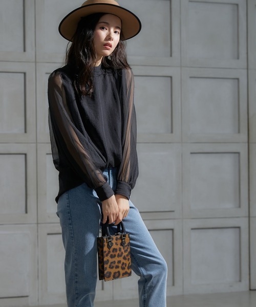 miclat（ミクラ）の「大きいサイズ ボリューム袖シアーブラウス miclat（シャツ/ブラウス・レディース・ホワイト系/ブラック・4L/3L/L/LL）」の5枚目の写真