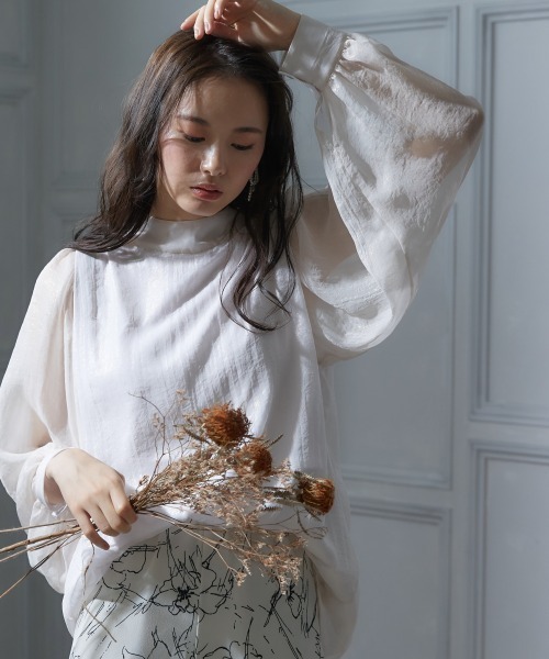 miclat（ミクラ）の「大きいサイズ ボリューム袖シアーブラウス miclat（シャツ/ブラウス・レディース・ホワイト系/ブラック・4L/3L/L/LL）」の3枚目の写真