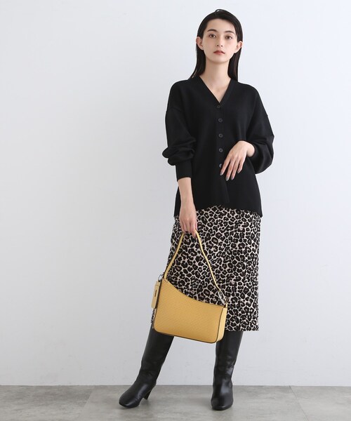 INDIVI（インディヴィ）の「◆【Oggi 11月号掲載/滝沢カレンさん着用】スクエアフォルムバッグ（ショルダーバッグ・レディース・ダークブラウン/イエロー/ブラック・00）」の17枚目の写真