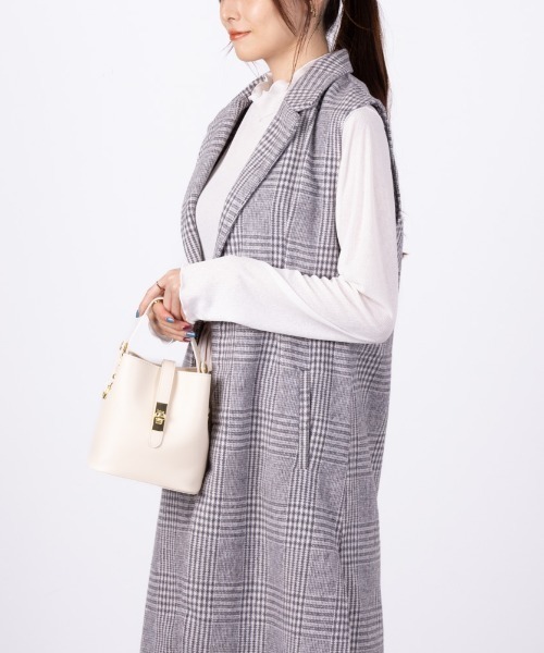 NAVY(ネイビー)の「ロング ジレ ベスト(ベスト・レディース・グレー/ブラック/ベージュ・M/L)」の3枚目の写真