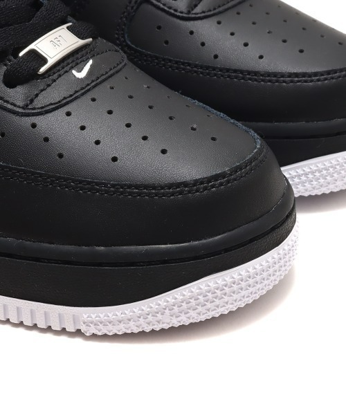NIKE（ナイキ）の「NIKE AIR FORCE 1 '07 / ナイキ エア フォース ワン【SP】（スニーカー・メンズ・ブラック・26.5cm/27.5cm/28.5cm/26.0cm/27.0cm/28.0cm/29.0cm/30.0cm/25.5cm）」の13枚目の写真