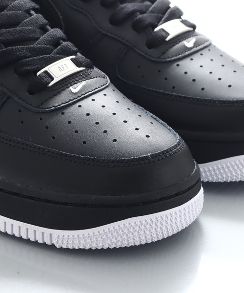 NIKE（ナイキ）の「NIKE AIR FORCE 1 '07 / ナイキ エア フォース ワン【SP】（スニーカー・メンズ・ブラック・26.5cm/27.5cm/28.5cm/26.0cm/27.0cm/28.0cm/29.0cm/30.0cm/25.5cm）」の4枚目の写真