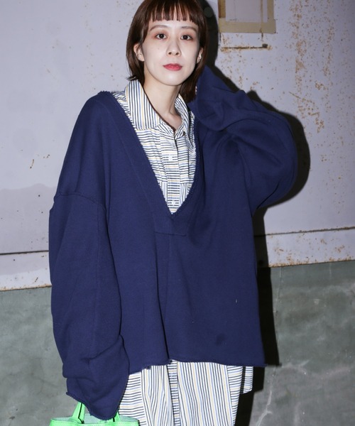 CREOLME（クレオルム）の「(CREOLME)Vネックビッグプルオーバー（スウェット・レディース・ネイビー/グレー/ブルー・ONE SIZE）」の3枚目の写真